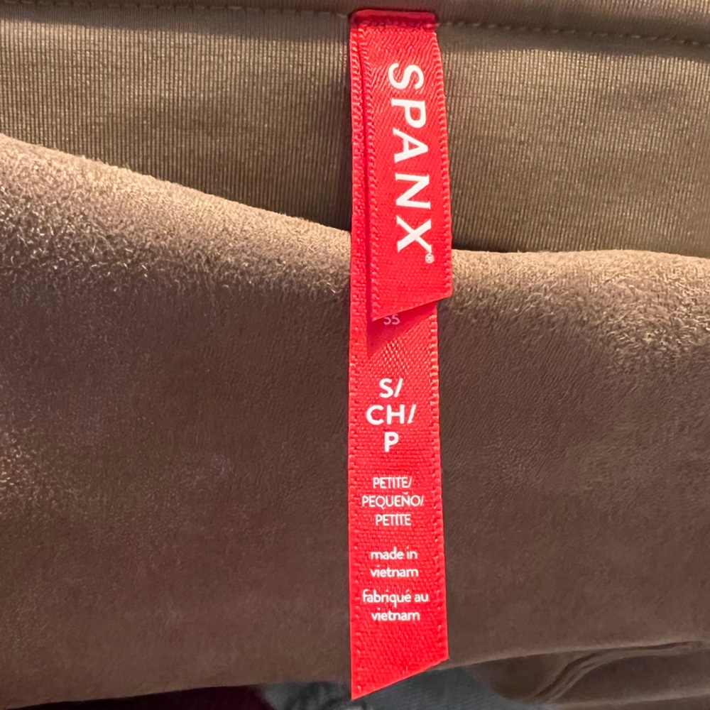 SPANX Suede leggings NWOT size small petite